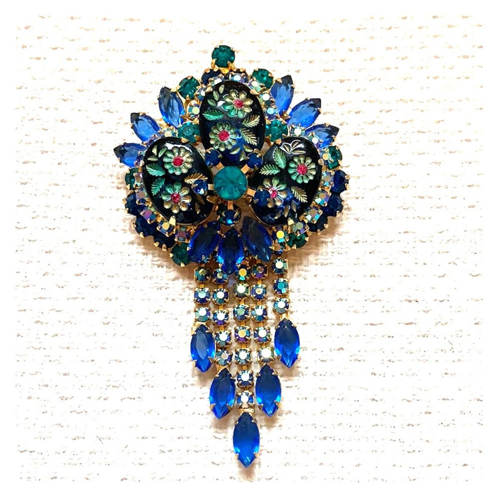 Vintage-D and E - Juliana brooch/pendant.